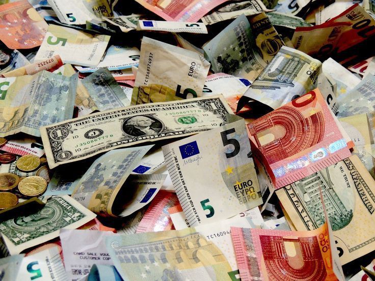 بعد ارتفاع أمس استقرار الدولار والعملات اليوم الثلاثاء 16 إبريل