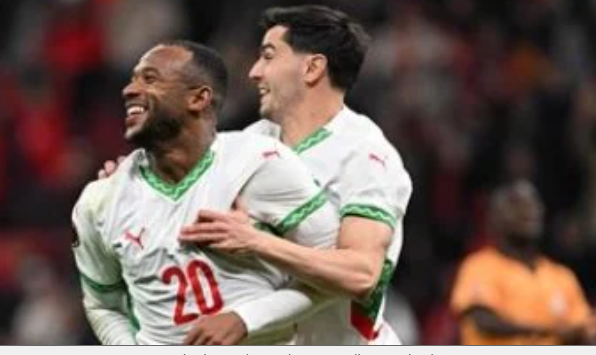 منتخب المغرب يكتسح زامبيا ويتأهل رسميًا في أمم أفريقيا