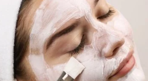 كريم تسلخات الأطفال للوجه.. موضة تجميل تثير الجدل