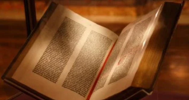 ترجمة الكتاب المقدس بلغة الإشارة المصرية.. تفاصيل المشروع